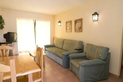 Aptos. Embajador 2*